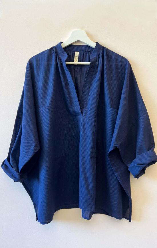  투 셔츠 네이비 핀스트라이프 긴팔 셔츠 두 벌 - TWO