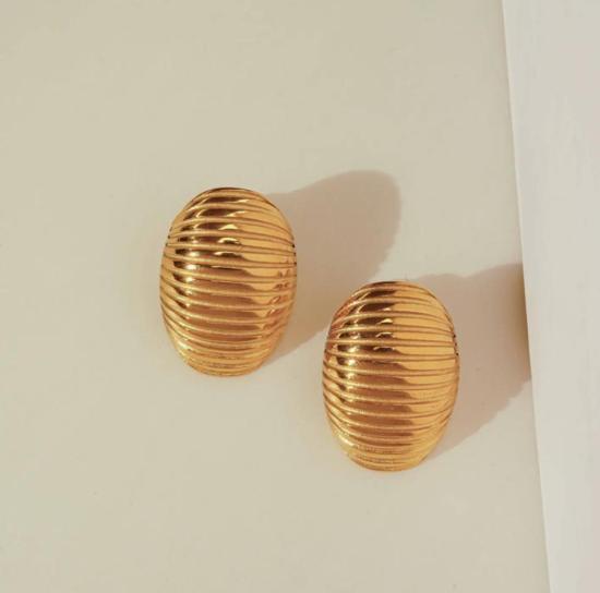  레이디버드 이어링 데미안 골드 귀걸이 - LADYBIRD