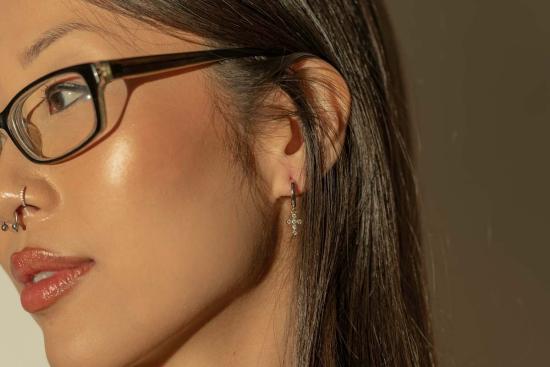  Milk & Rose 이어링 마이 스토어 쁘띠 크로스 후프 싱글 - OTHER BRANDS