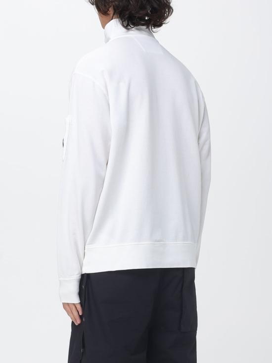 26SS 씨피 컴퍼니 라이트 플리스 하프 집 렌즈 스웨트셔츠 20CMSS022A002246G 103 White - C.P. COMPANY