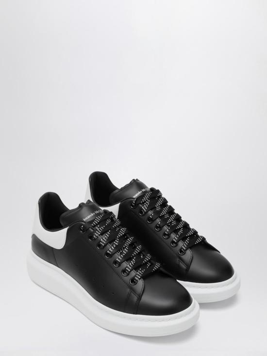 26SS 알렉산더 맥퀸 오버사이즈 드 스니커즈 553680WIAIG 1070 Black - ALEXANDER MCQUEEN