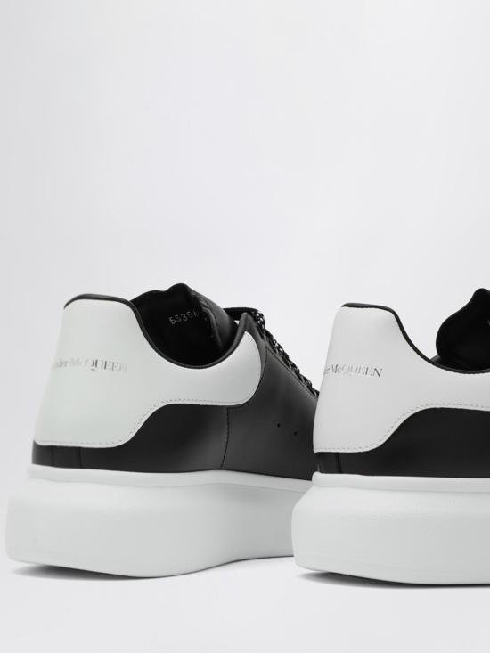 26SS 알렉산더 맥퀸 오버사이즈 드 스니커즈 553680WIAIG 1070 Black - ALEXANDER MCQUEEN