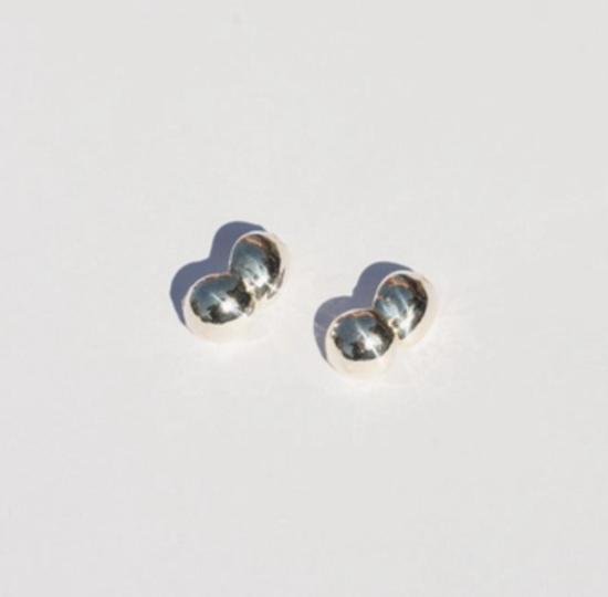  스윔 투 더 문 이어링 미니 팔로우 스터드 귀걸이 (재활용 스털링 실버 소재)