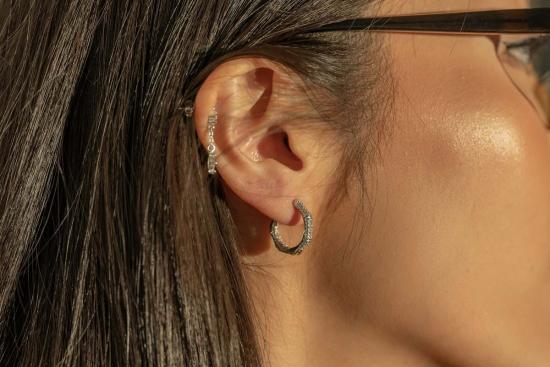  Milk & Rose 이어링 내 스토어 앵귤러 젬 후프