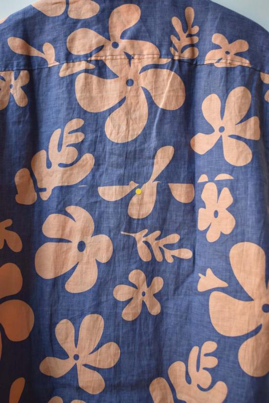  앳 던 셔츠 새벽에. 남녀공용 린넨 꽃무늬 셔츠 프린트 불량 - AT DAWN.