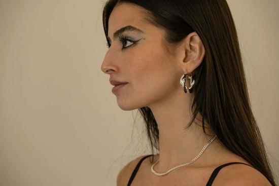  Milk & Rose 이어링 밀크앤로즈 트위스티 보레아스 후프