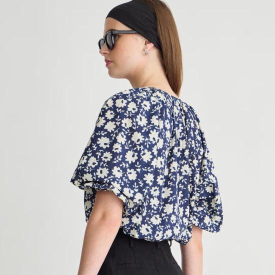 어피스 어파트 블라우스 Apiece Apart Nele Lantern Top Navy Floral - APIECE APART