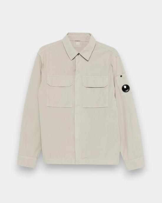 26SS 씨피 컴퍼니 오가닉 개버딘 지퍼 렌즈 오버셔츠 20CMOS156A110143G 904 DOVE