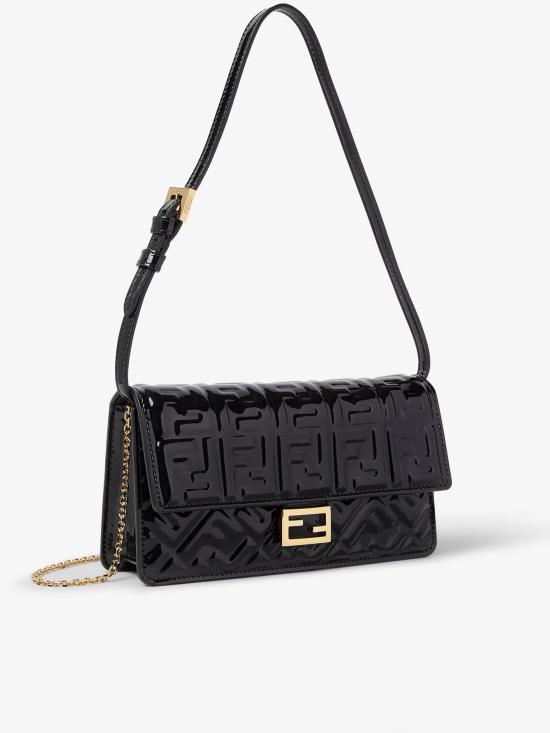 26SS 펜디 바게트 체인 지갑 8M0498AW5OF0KUR BLACK - FENDI