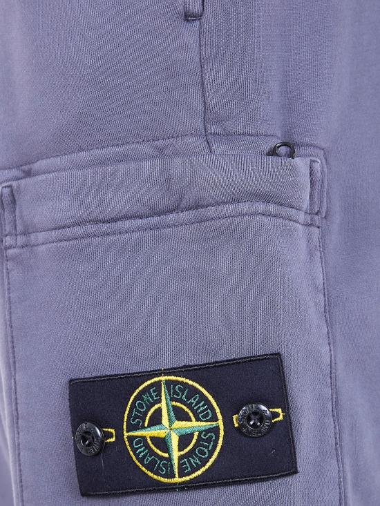26SS 스톤 아일랜드 오가닉 코튼 플리스 레귤러핏 카고 포켓 조거 L1S156200011S0051 V002D BLUE - STONE ISLAND
