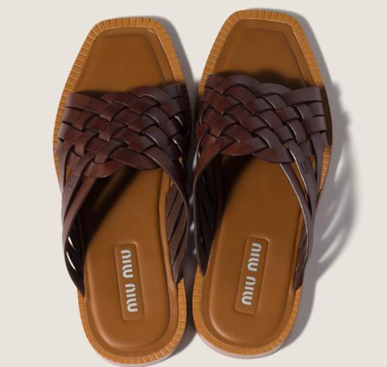 26FW 미우미우 뮬/슬리퍼 5XX678FA0153ZN8 F0201 CAFFE - MIU MIU