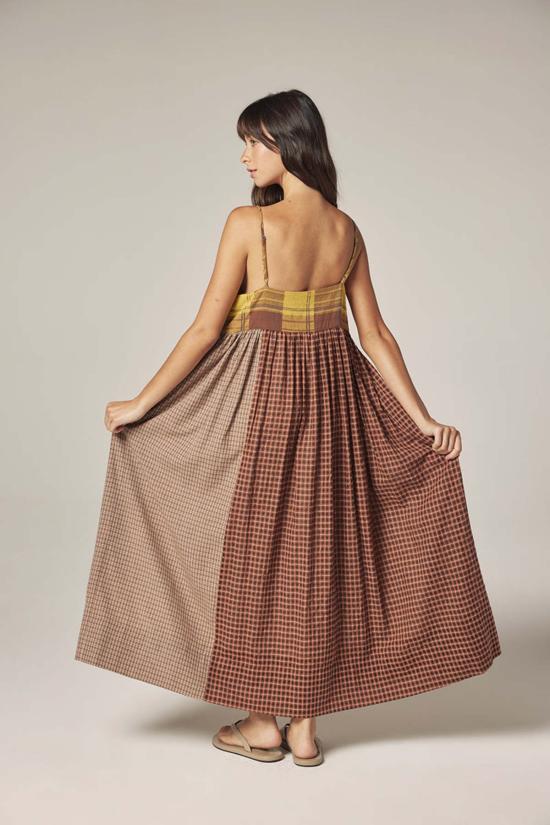  아멘테 롱 원피스 콘트라스트 미디 드레스 머스타드/브라운 - AMENTE