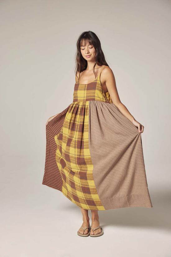  아멘테 롱 원피스 콘트라스트 미디 드레스 머스타드/브라운 - AMENTE