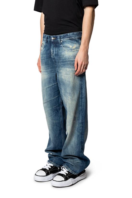 26SS 디젤 2001 D 매크로 릴렉스 핏 데님 팬츠 A11598 09N60 01 - DIESEL