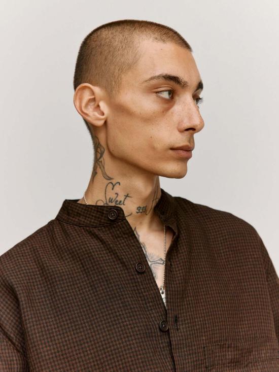  Evan Kinori 폴로 티셔츠 에반 키노리 브라운 & 블랙 로그우드 오버다이 린넨 팝오버 셔츠 - OTHER BRANDS