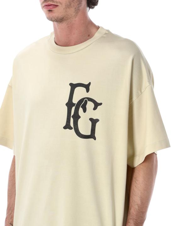 26SS 피어오브갓 반팔 티셔츠 FG9M109927CRY 152 DIRTY IVORY - FEAR OF GOD