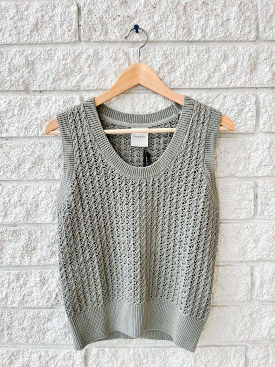  발리 민소매 티셔츠