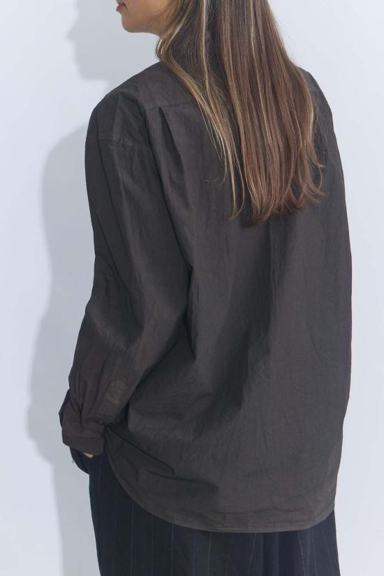  요코 사카모토 셔츠 사카모토 요코 레귤러 칼라 셔츠 카키시부 - YOKO SAKAMOTO
