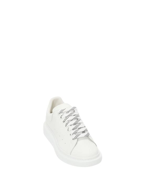 26SS 알렉산더 맥퀸 오버사이즈드 스니커즈 553770 WIAIG9007 - ALEXANDER MCQUEEN
