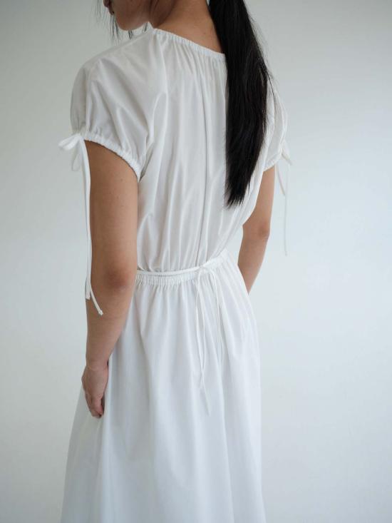  더룸 롱 원피스 아이라 드레스 화이트 - THE LOOM