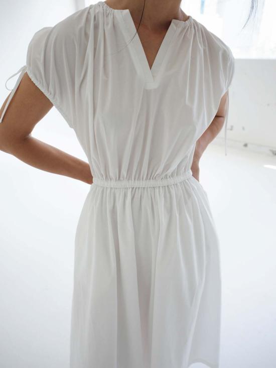  더룸 롱 원피스 아이라 드레스 화이트 - THE LOOM