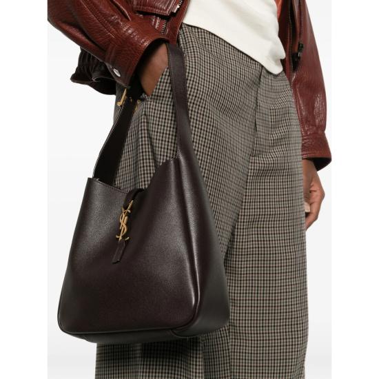 26SS 생로랑 LE 5 A 7 서플 그레인드 레더 스몰백 850533 AAAUQ 2877 BROWN - SAINT LAURENT
