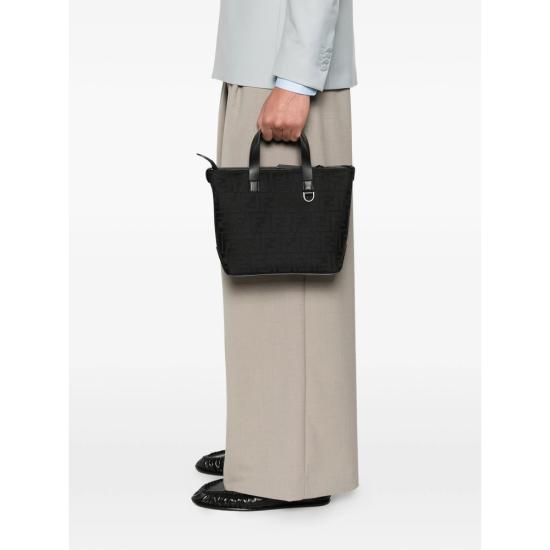 26SS 펜디 토트백 AVC6 7VA658 F05TR BLACK - FENDI