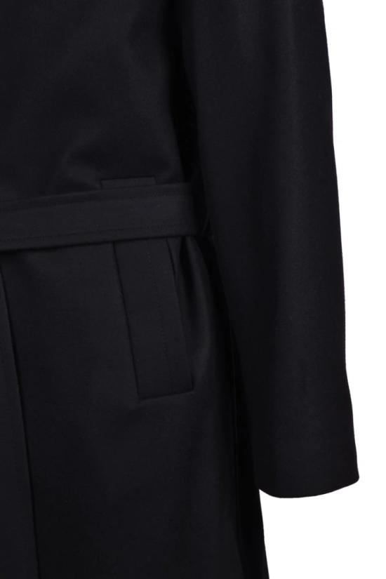  헤보 자켓 셀프 타이 벨트가 있는 미디 길이의 블랙 코트 - HEVO