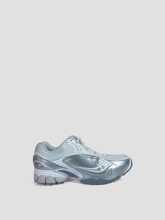 26SS 써코니 스니커즈 S710233 SILVER WHITE