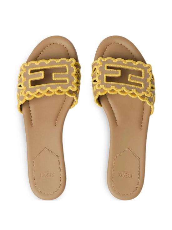 26SS 펜디 뮬/슬리퍼 8R8979AWLA F1VP1 CAMELGSRBT - FENDI