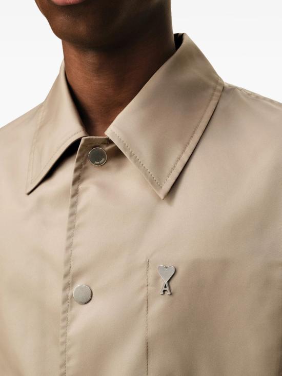 26SS 아미 ADC 나일론 스터드 버튼 자켓 UJK872PA0037 A036 BEIGE TAUPE - AMI