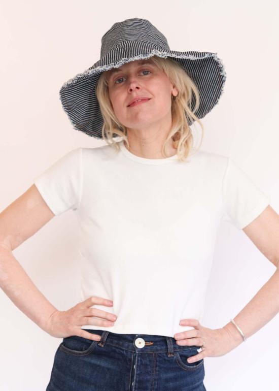  Abigail Rose & Lily Too 버킷햇 애비게일 로즈 앤 릴리 투 선햇 레일로드 스트라이프 데님