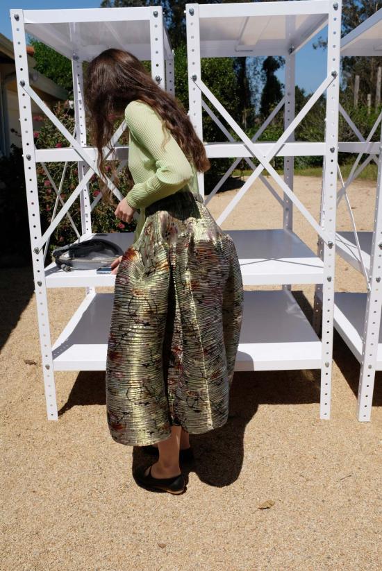  줄리아 호이어 롱 스커트 켄자 스커트 이리데슨트 프랜시스 - JULIA HEUER