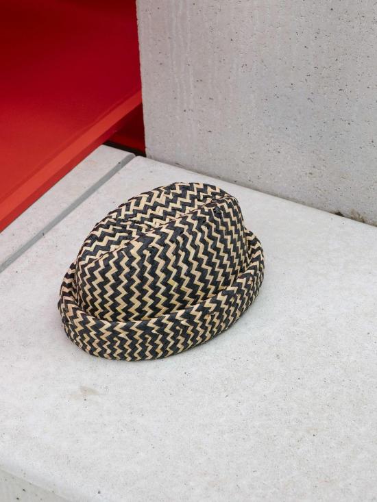  헨릭 빕스코브 모자 Henrik Vibskov 신문 밀짚 블랙/내추럴 - HENRIK VIBSKOV