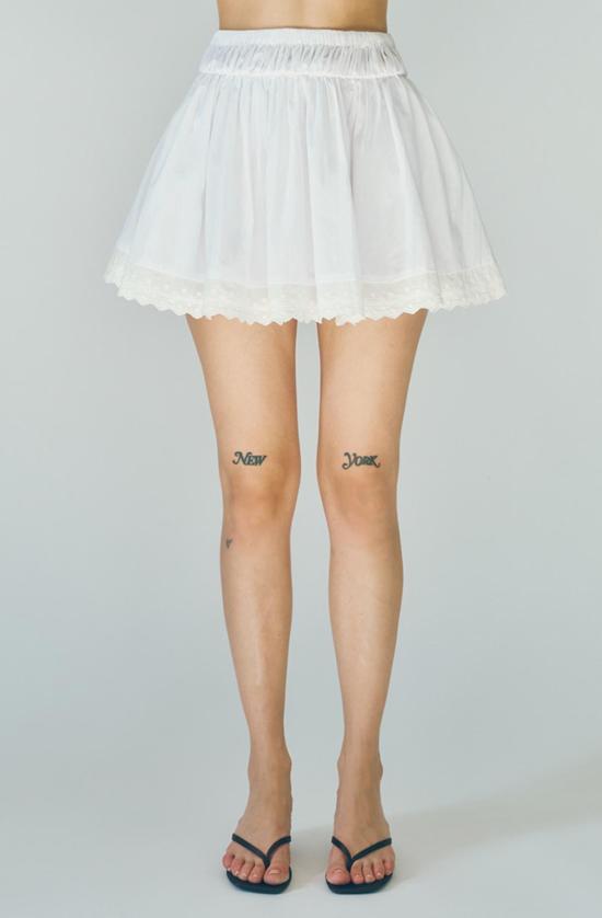  모드 클럽 미디 스커트 오스틴  화이트