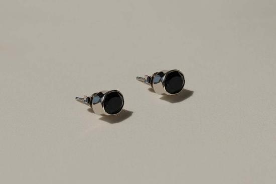  Milk & Rose 이어링 밀크 & 로즈 오닉스 스터드 - OTHER BRANDS