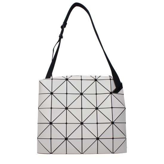 26SS 이세이 미야케 숄더백 BB58AG49111 - ISSEY MIYAKE