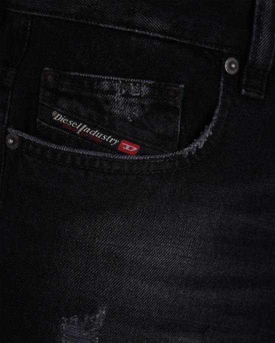 26SS 디젤 2001 D 매크로 릴렉스 핏 데님 팬츠 A115980BEBB02 BLACK - DIESEL