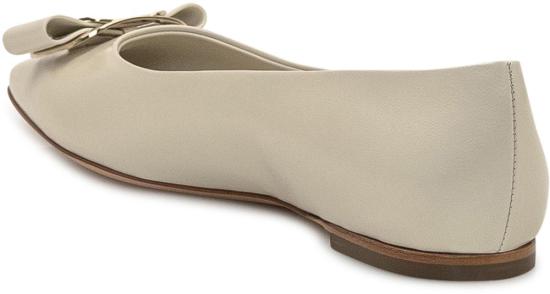 25SS 살바토레 페라가모 플랫 슈즈 01H585768695 WHITE - SALVATORE FERRAGAMO
