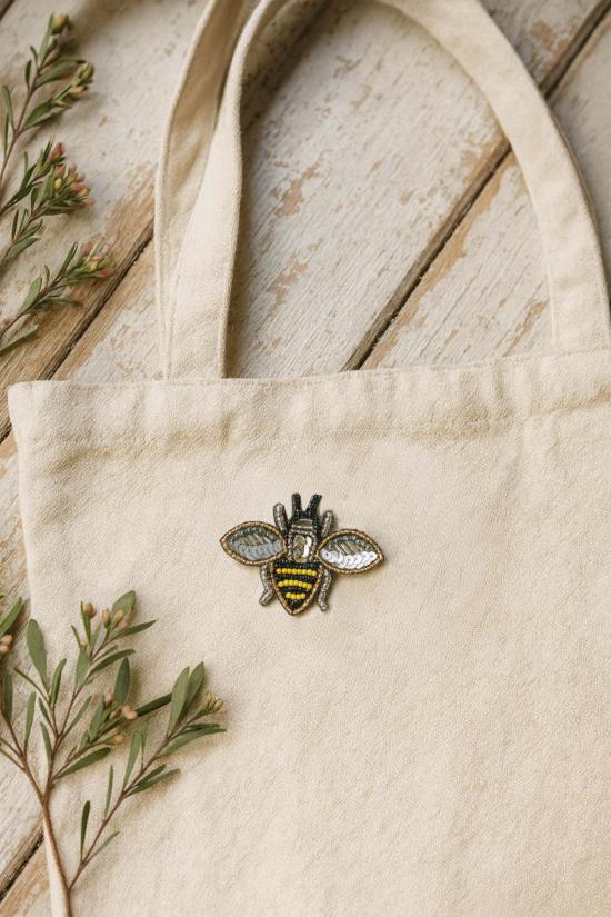  마트르 부미 브로치 Matr Boomie Bala Mani 비즈 꿀벌  핀 - MATR BOOMIE