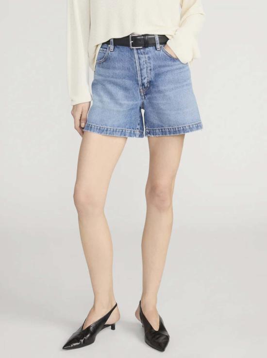  프레임 데님 숏팬츠 일상을 짧게 풀어보세요