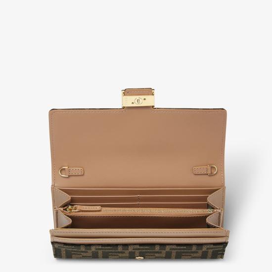 26SS 펜디 패브릭 체인 장지갑 8M0365A98PF0A6E BROWN - FENDI