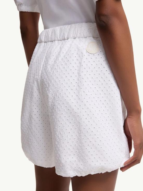 26SS 몽클레어 숏팬츠 L10932B00010 597LQ001 White - MONCLER