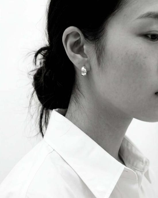  클래식 디자인스 이어링 - CKLASIC DESIGNS