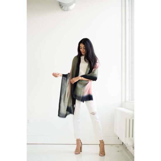  베리어슬리 머플러/스카프 다양한 색상의 아이리스 캐시미어 메리노 핸드메이드 스카프 - VARIOUSLY