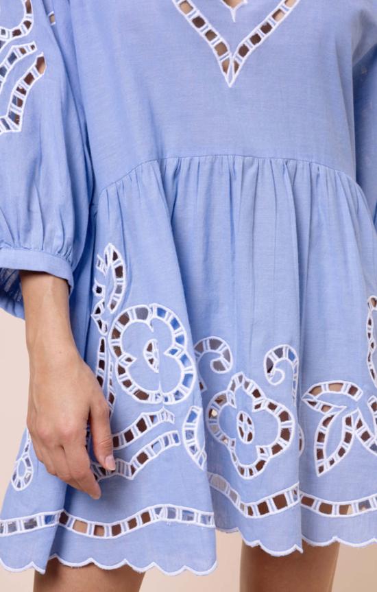  Juliet Dunn 숏 원피스 줄리엣 던 오버사이즈 컷워크 장식 루즈핏 미니 드레스 - OTHER BRANDS