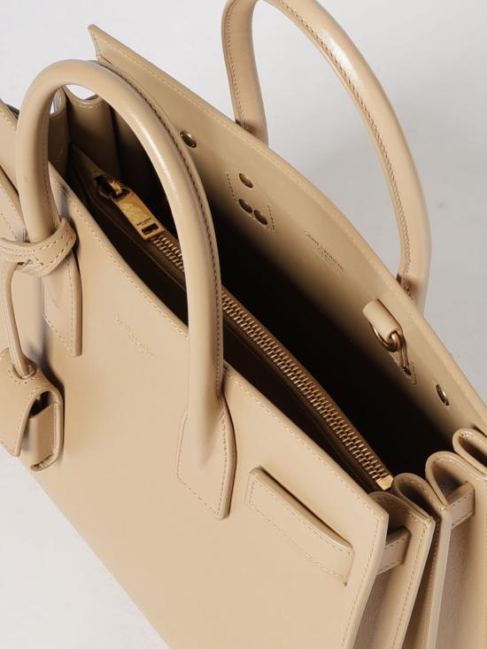 26SS 생로랑 스무스 레더 삭 드 주르 베이비백 42186302G9W 9295 Beige - SAINT LAURENT