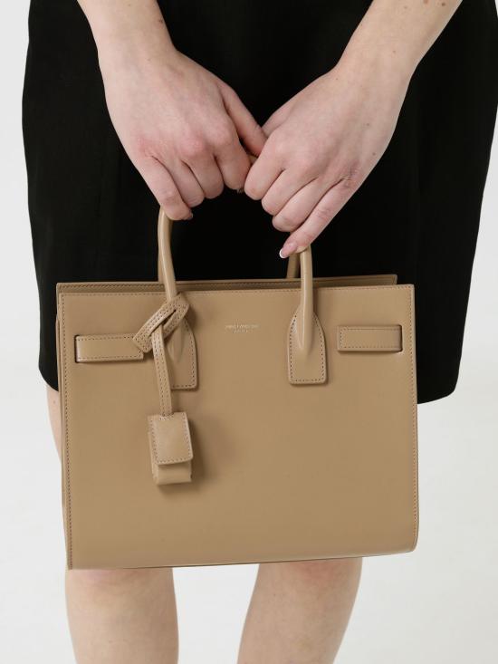 26SS 생로랑 스무스 레더 삭 드 주르 베이비백 42186302G9W 9295 Beige - SAINT LAURENT