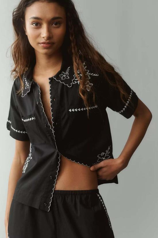  더 그레이트 블라우스 . 손수건 자수가 있는 볼링 셔츠 블랙 - THE GREAT