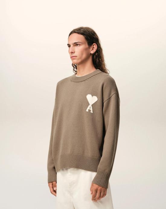 26SS 아미 ADC 울 & 코튼 크루넥 하트 스웨터 UKS859KN0156 A117 Beige taupe ecru - AMI